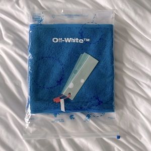 OFF-WHITE Bounce Pile Drawcord Scarf
